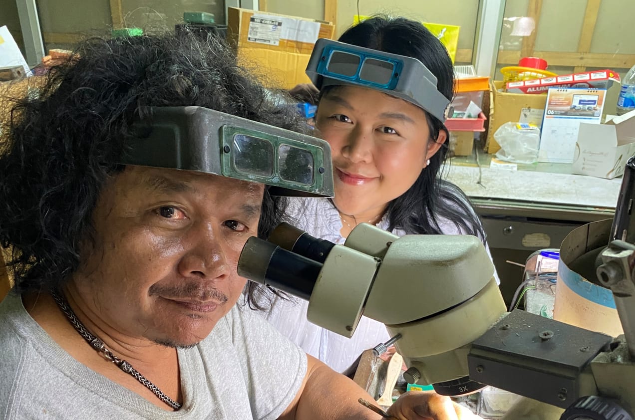 “ระเบียบ จิวเวลรี่” ทายาทรุ่นสอง ของโรงงานเครื่องประดับเงินจิวเวลรี่ ผู้ค้นพบว่า ‘ทำที่บ้าน’ ต้อง ‘ฟังคนที่บ้าน’ ด้วย